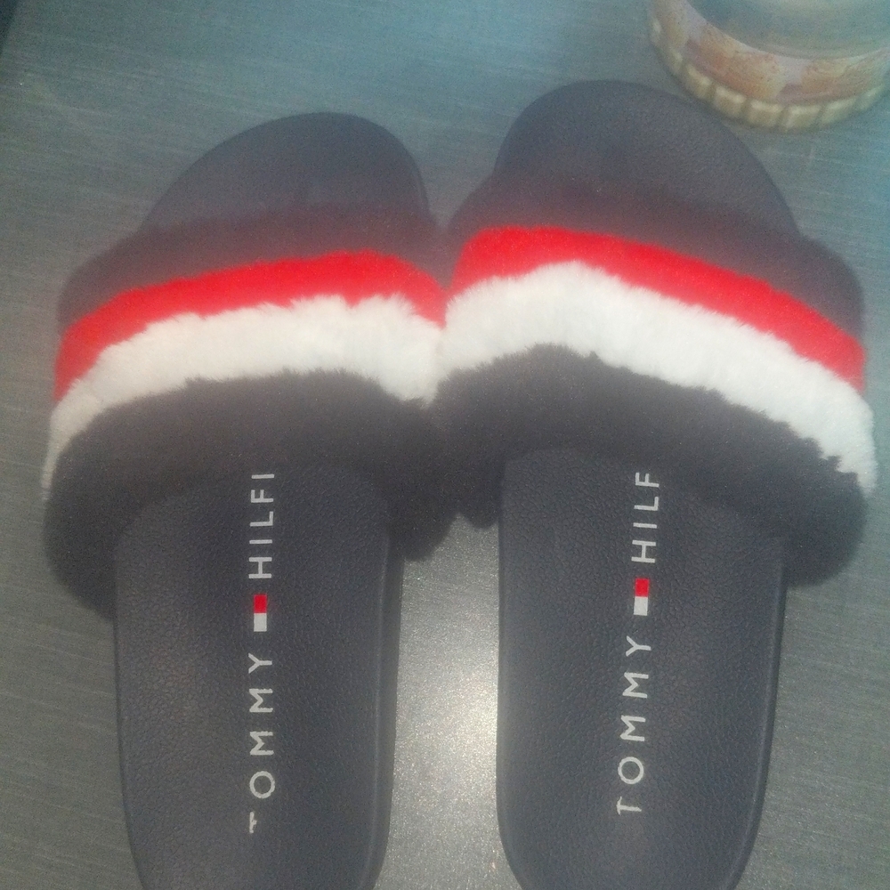 Tommy Hilfiger slides kids size 3